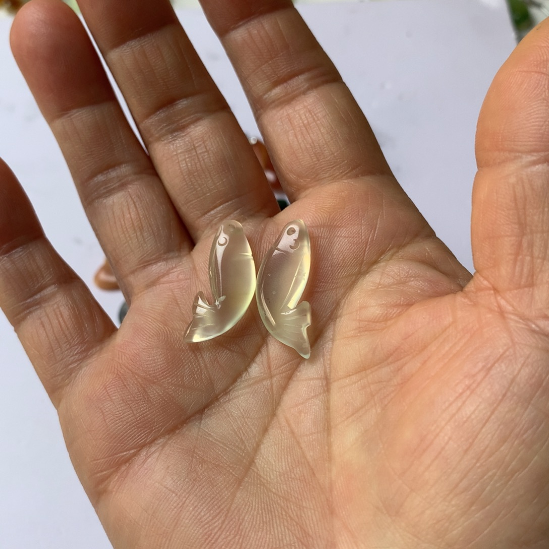 鱼***～蛇纹石玉未镶嵌耳坠