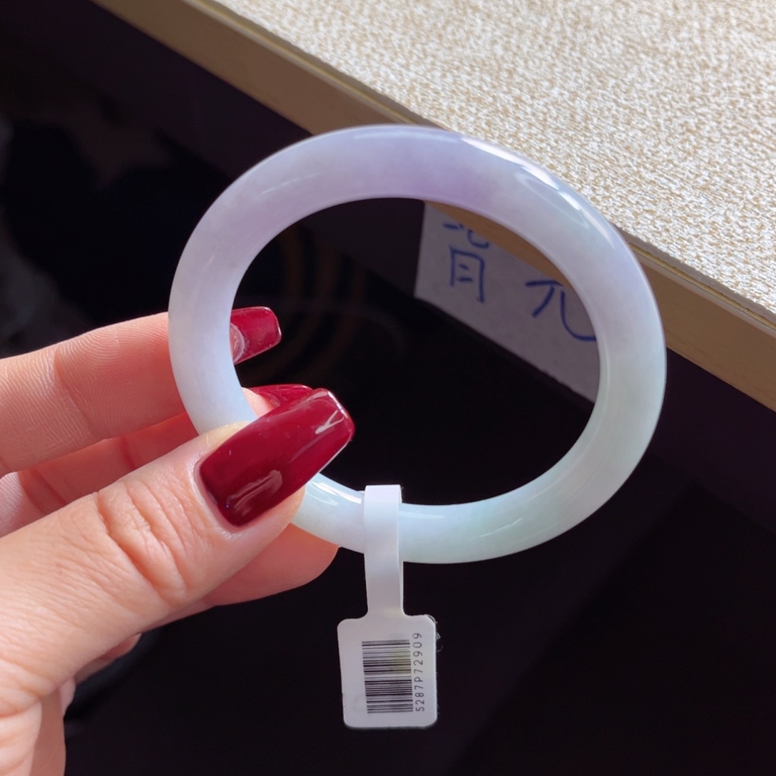 翡翠手镯未镶嵌手镯