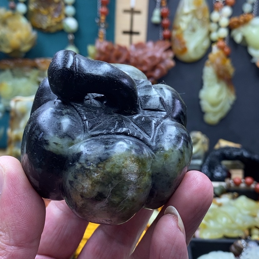 【闪购商品】蛇纹石玉把件未镶嵌