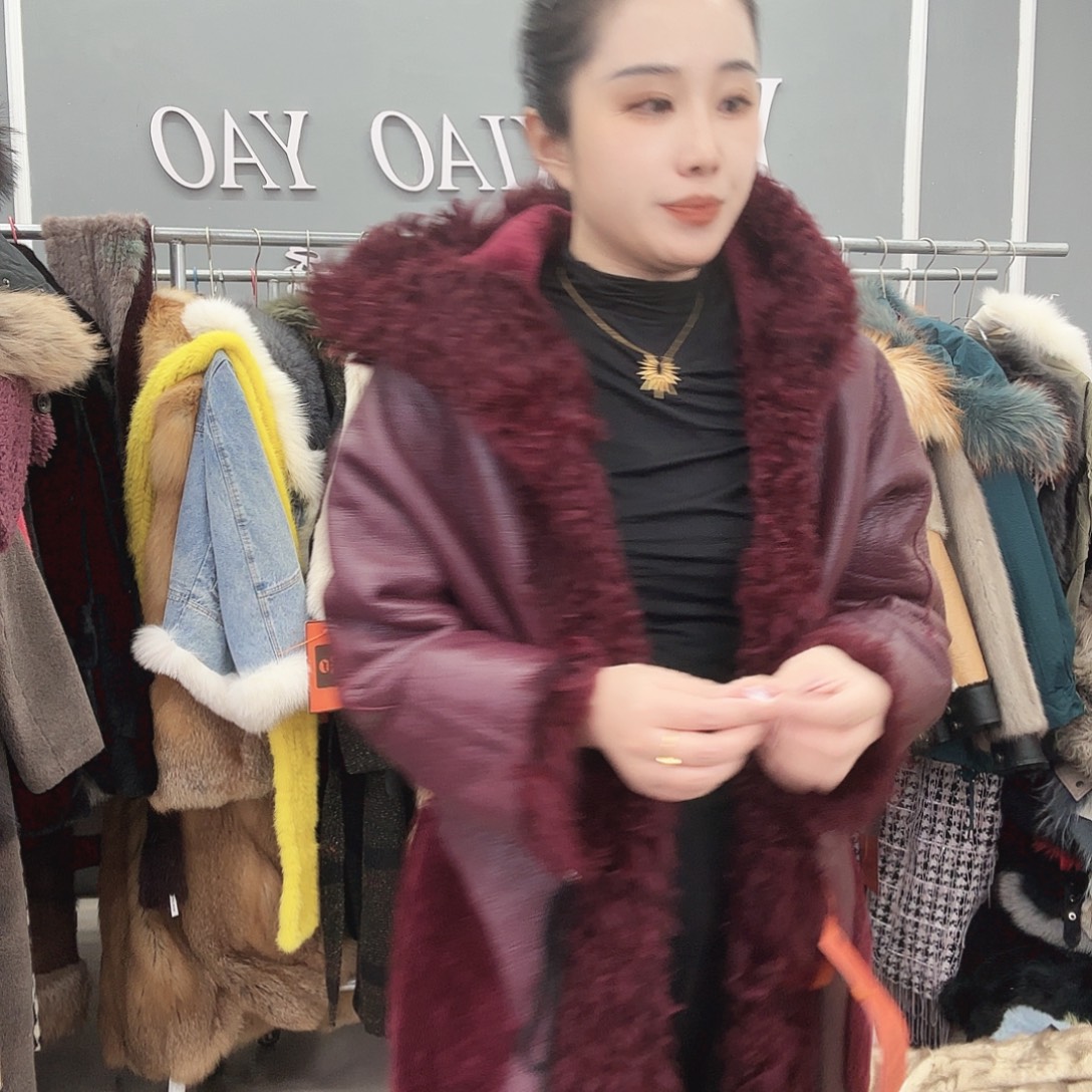 姚小妖家高端皮草