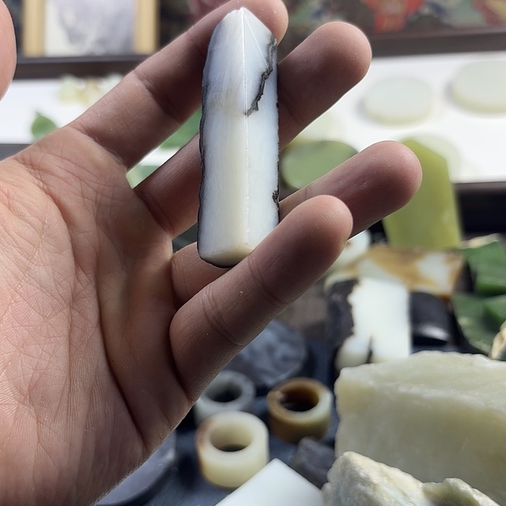 和田玉（糖玉）未镶嵌珠宝半成品