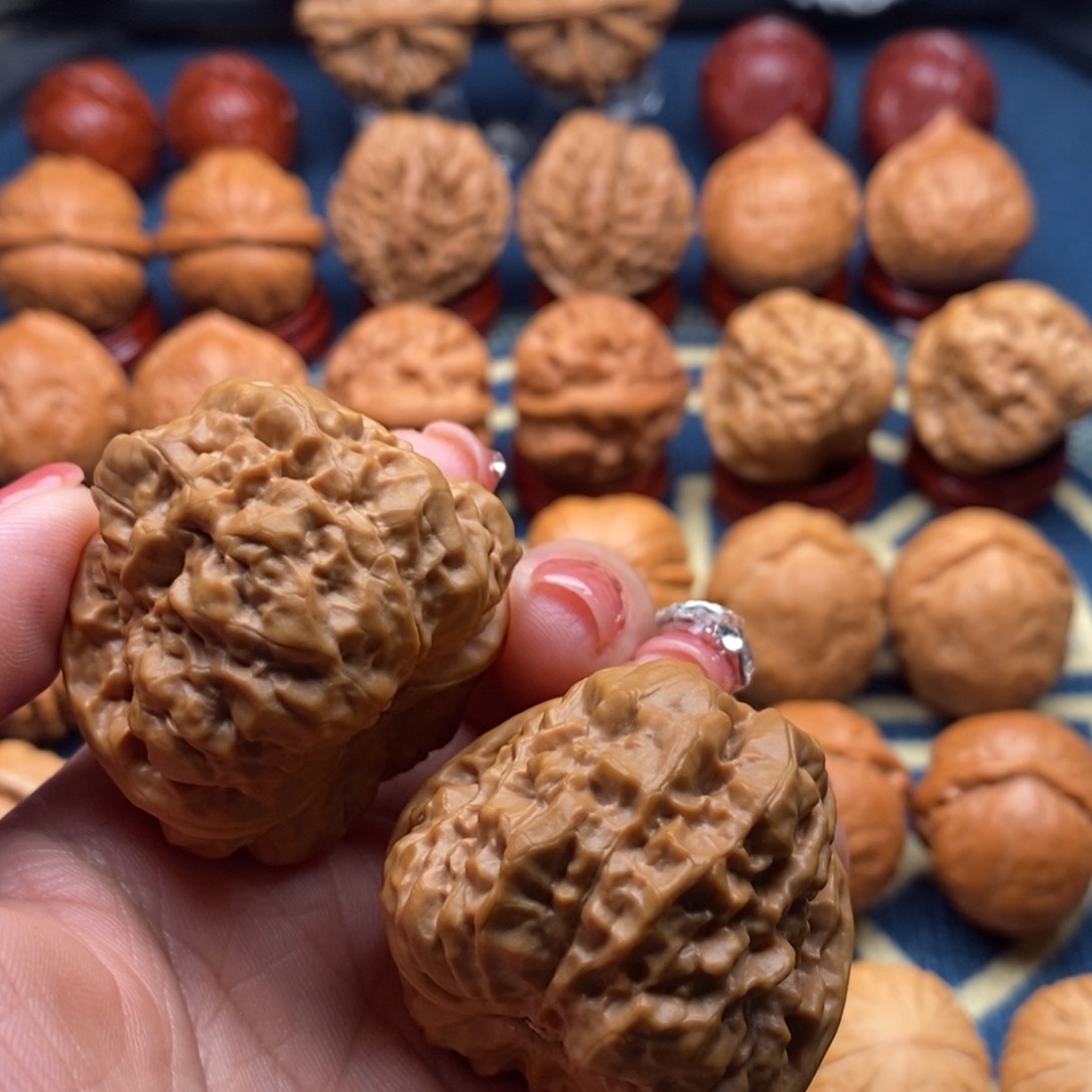 文玩核桃把件短**爷精品小手捻