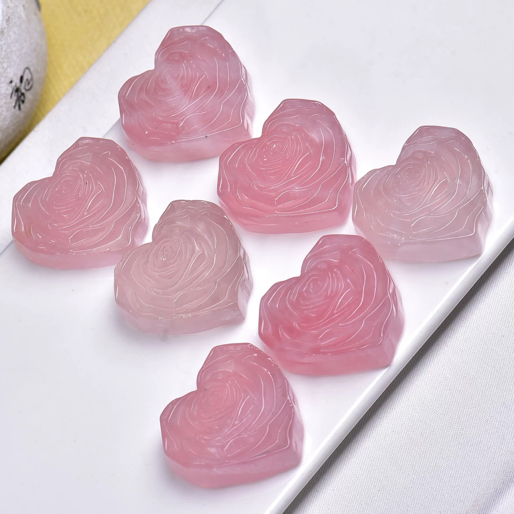 天然粉晶原石玫瑰爱心形水晶矿物石头摆件创意款女士饰品礼物