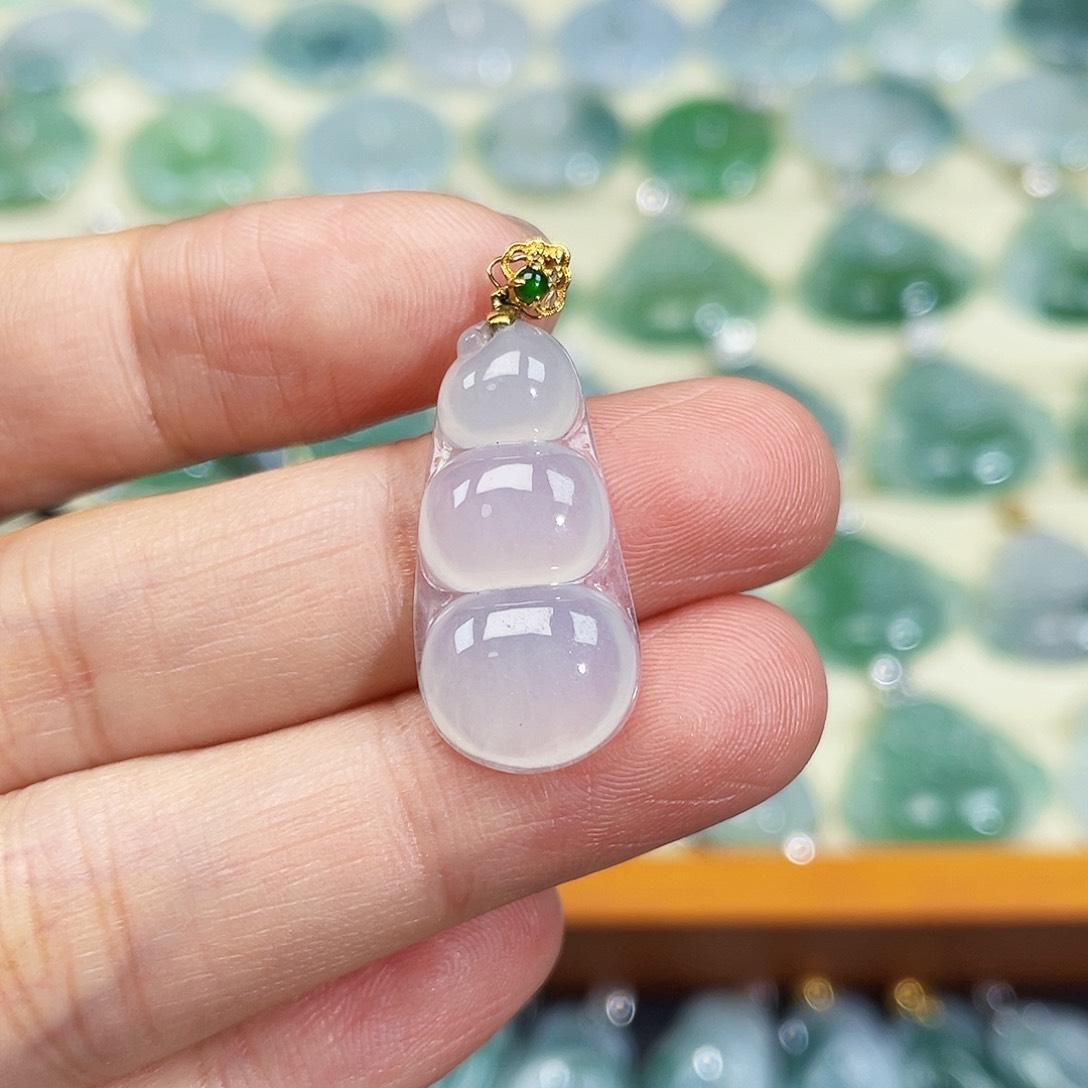 翡翠颈饰18K金镶嵌吊坠