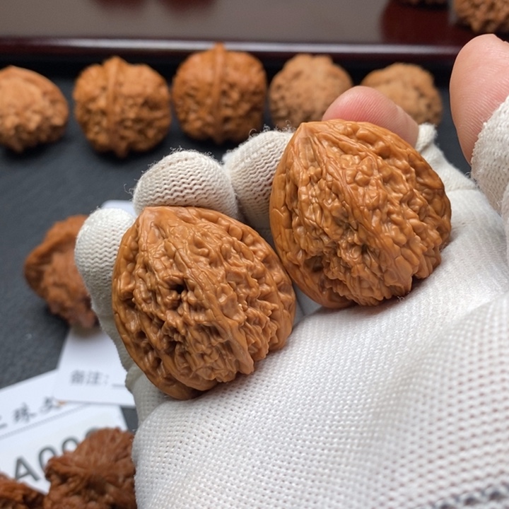 屿***边文玩核桃把件南疆