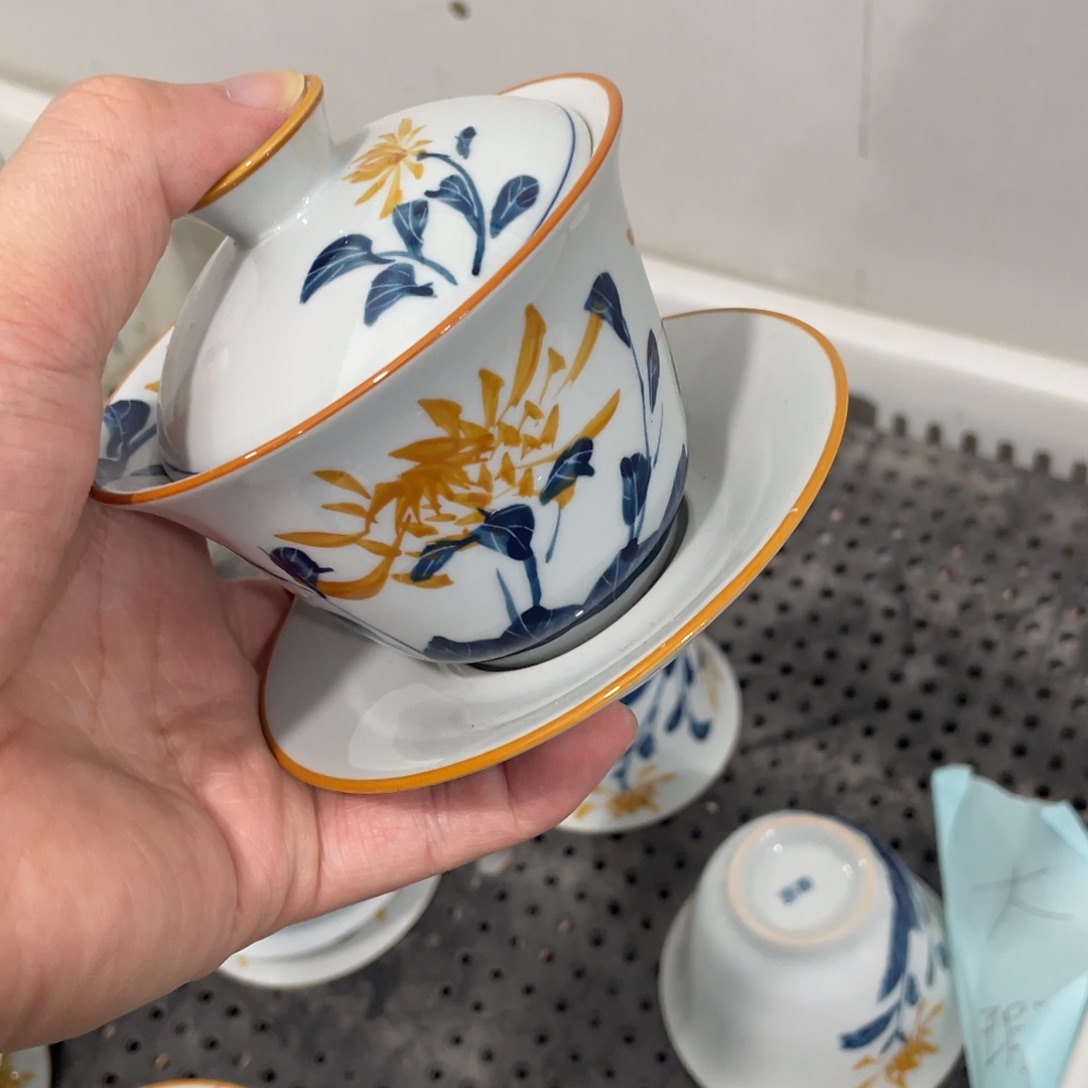 釉下手绘茶具，，大瑕