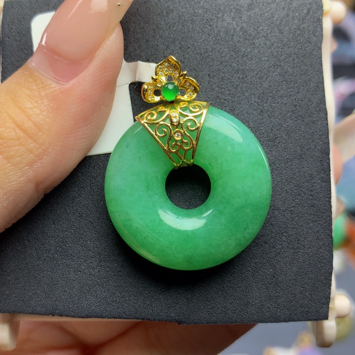 翡翠手链18K金镶嵌翡翠