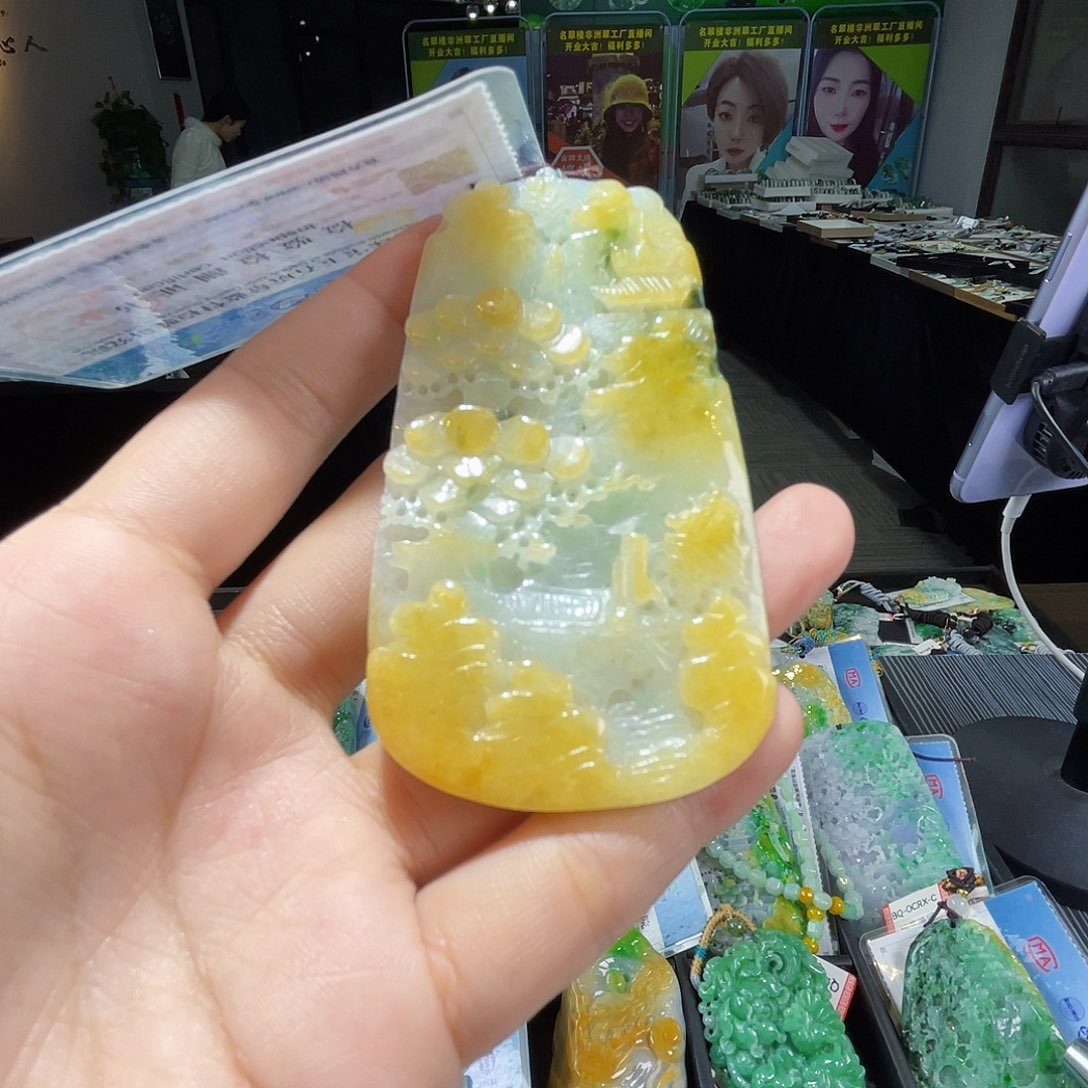 颈饰未镶嵌翡翠一