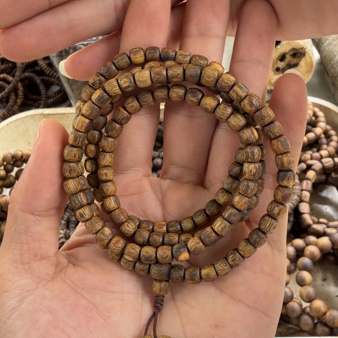 沉香碎屑沉香多圈0.5白奇桶珠多样性发一