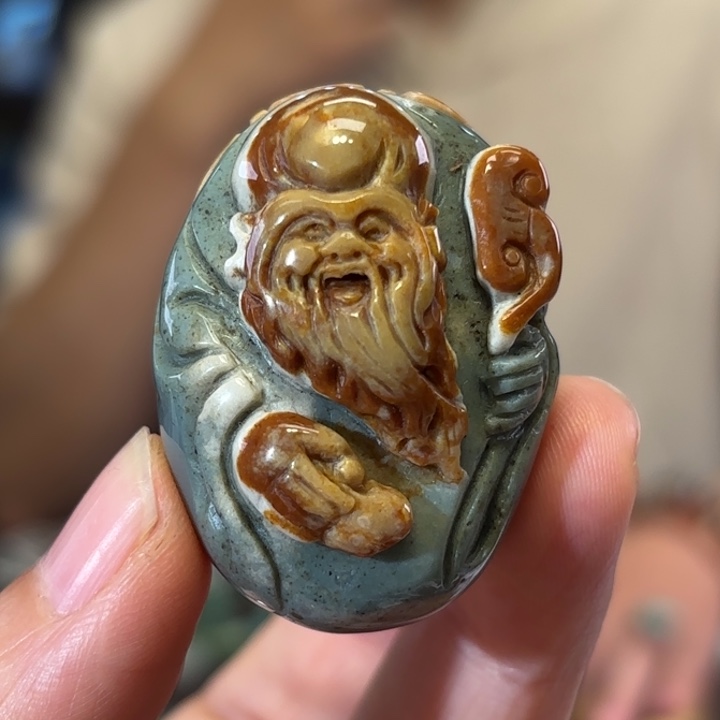 石英质玉未镶嵌颈饰石英质玉