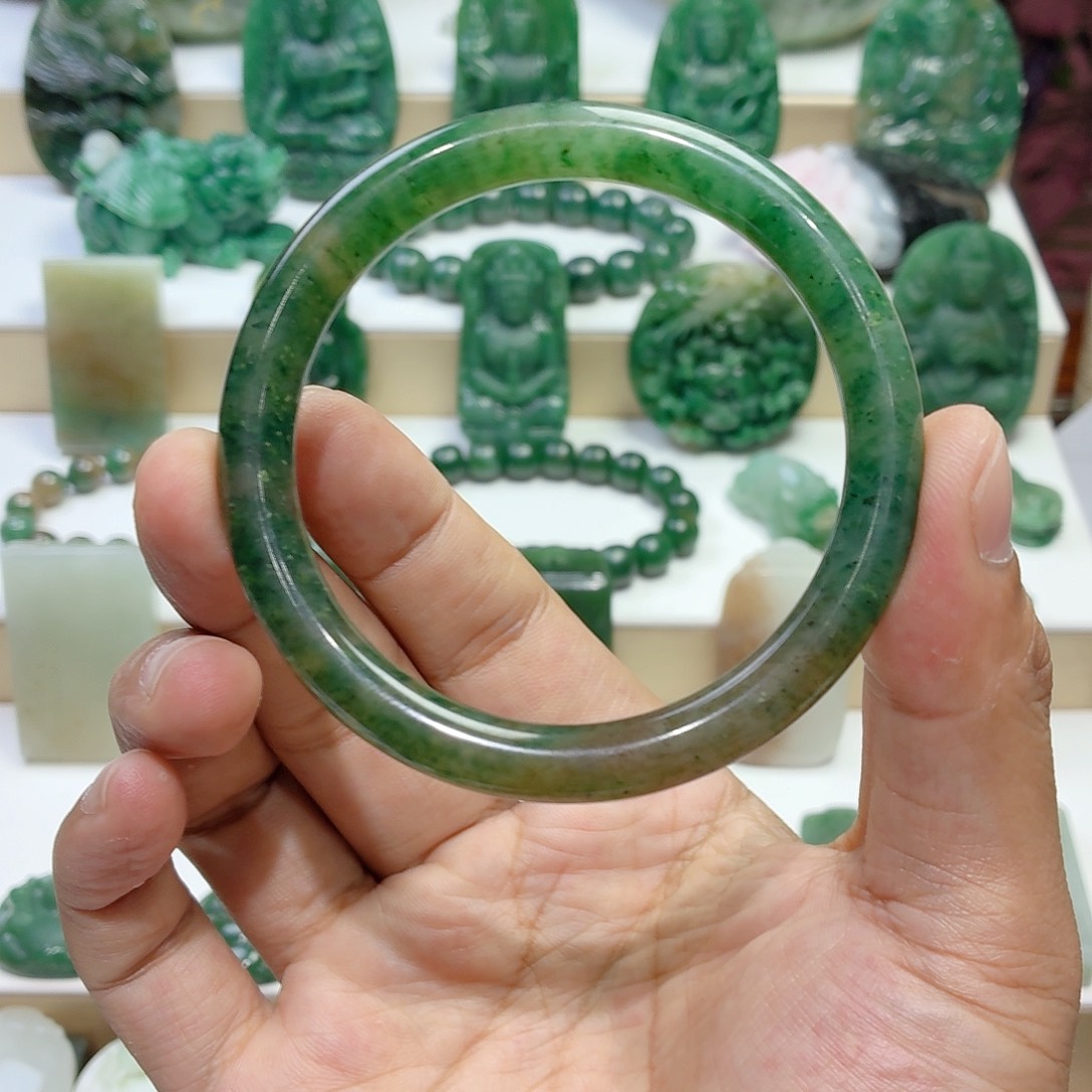 独山玉未镶嵌手镯58圈口