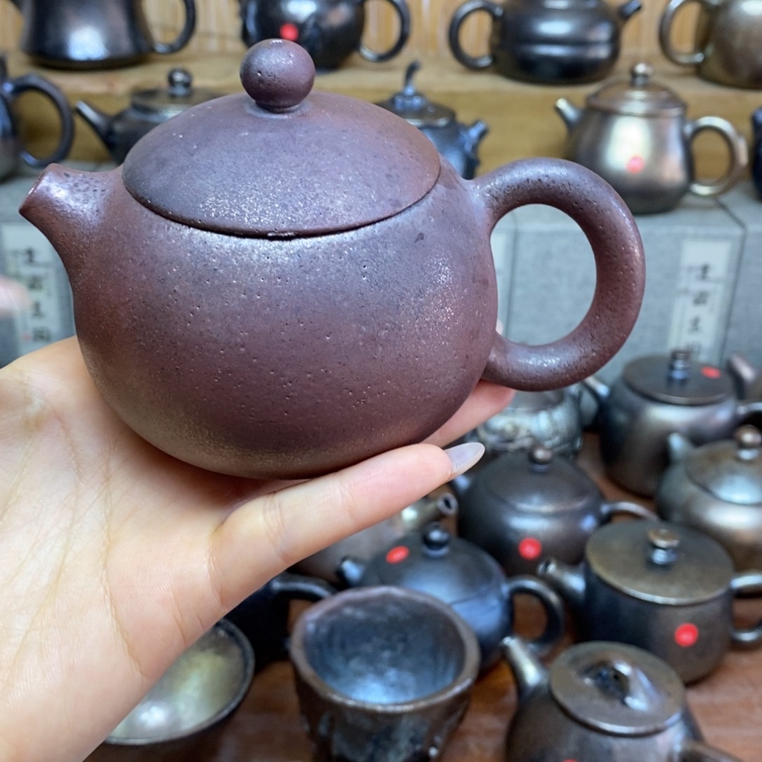 云南建水紫陶柴烧壶