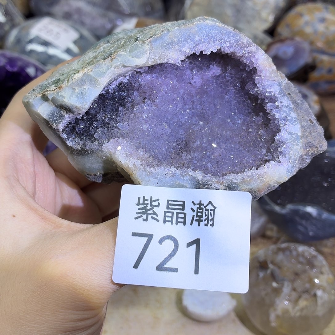未镶嵌水晶大型摆件（非配饰）