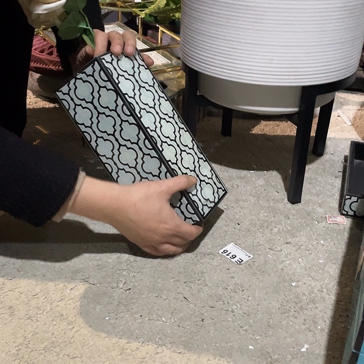 永***气陶瓷花瓶，茶杯茶具。