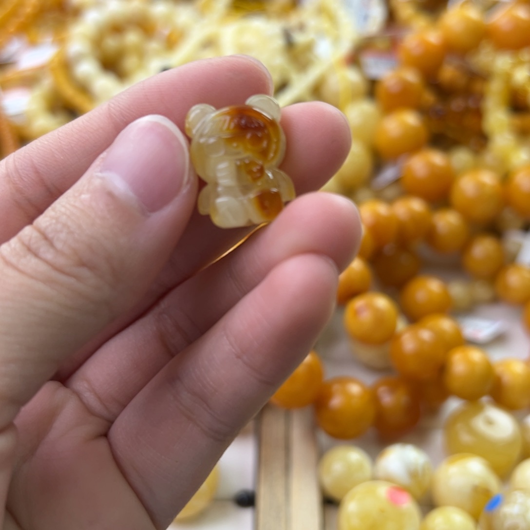 琥珀珠宝奇石未镶嵌