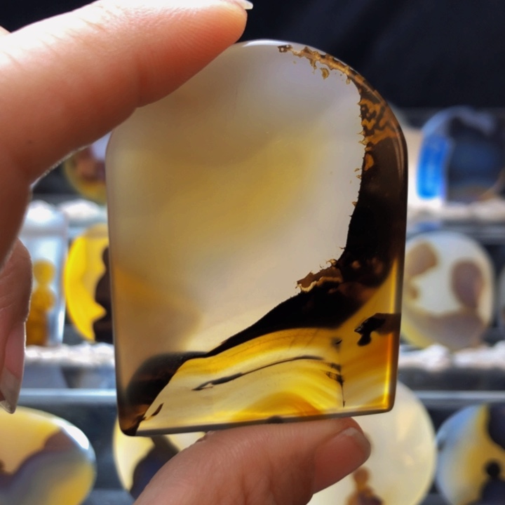 合金玛瑙/玉髓珠宝奇石金*107有瑕