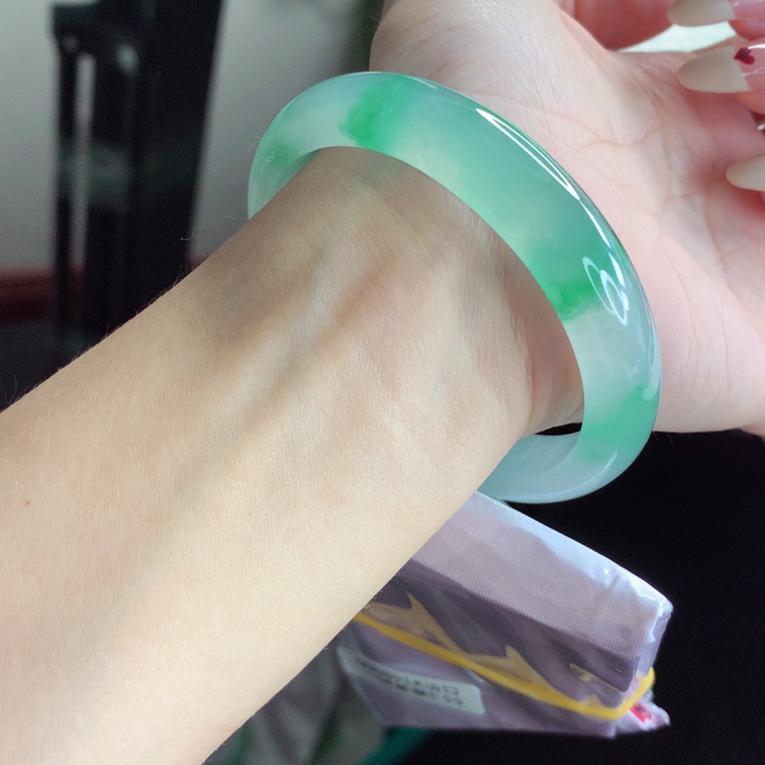 翡翠手镯（贵妃镯）未镶嵌55.5贵妃 梦中情镯 灵