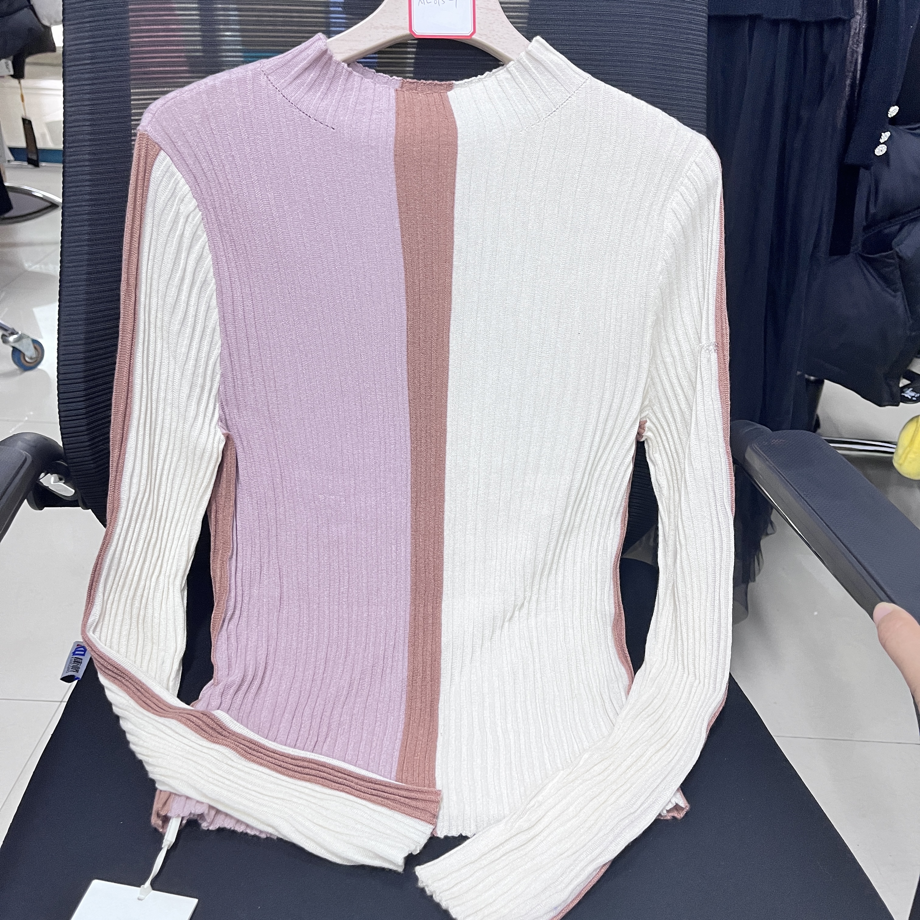 ML875-7时尚半高领拼色打底衫