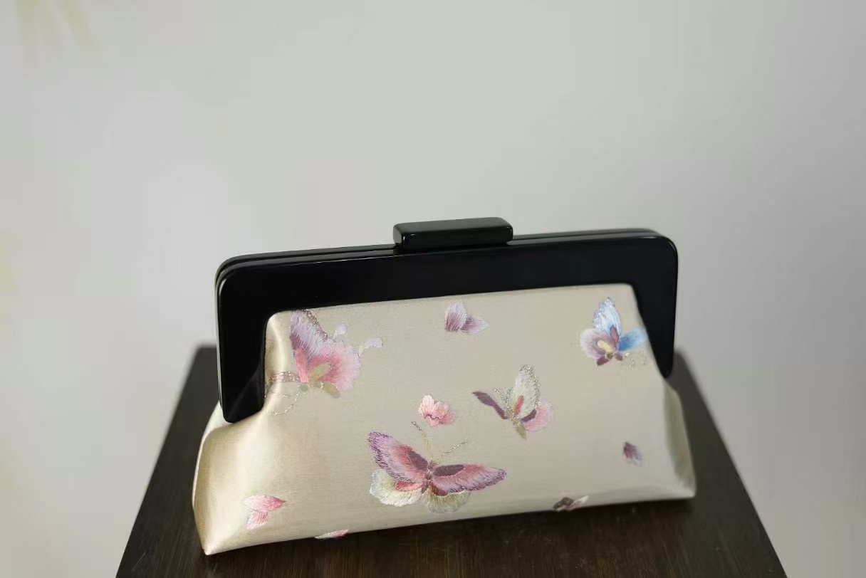 苏绣手拿包零钱包卡包气质时尚女士印花百搭优雅白色