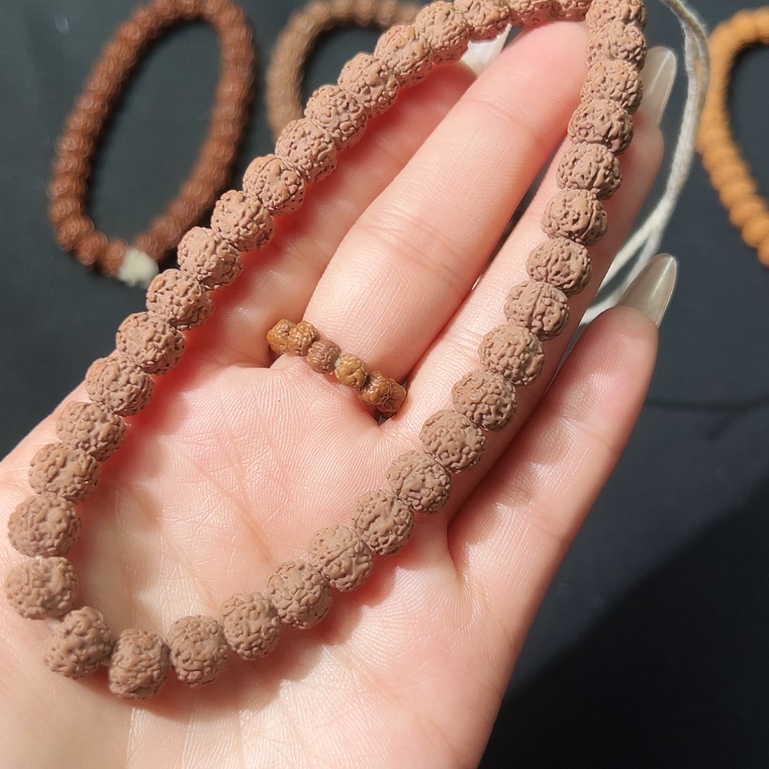 金刚菩提吊坠老树平细手串