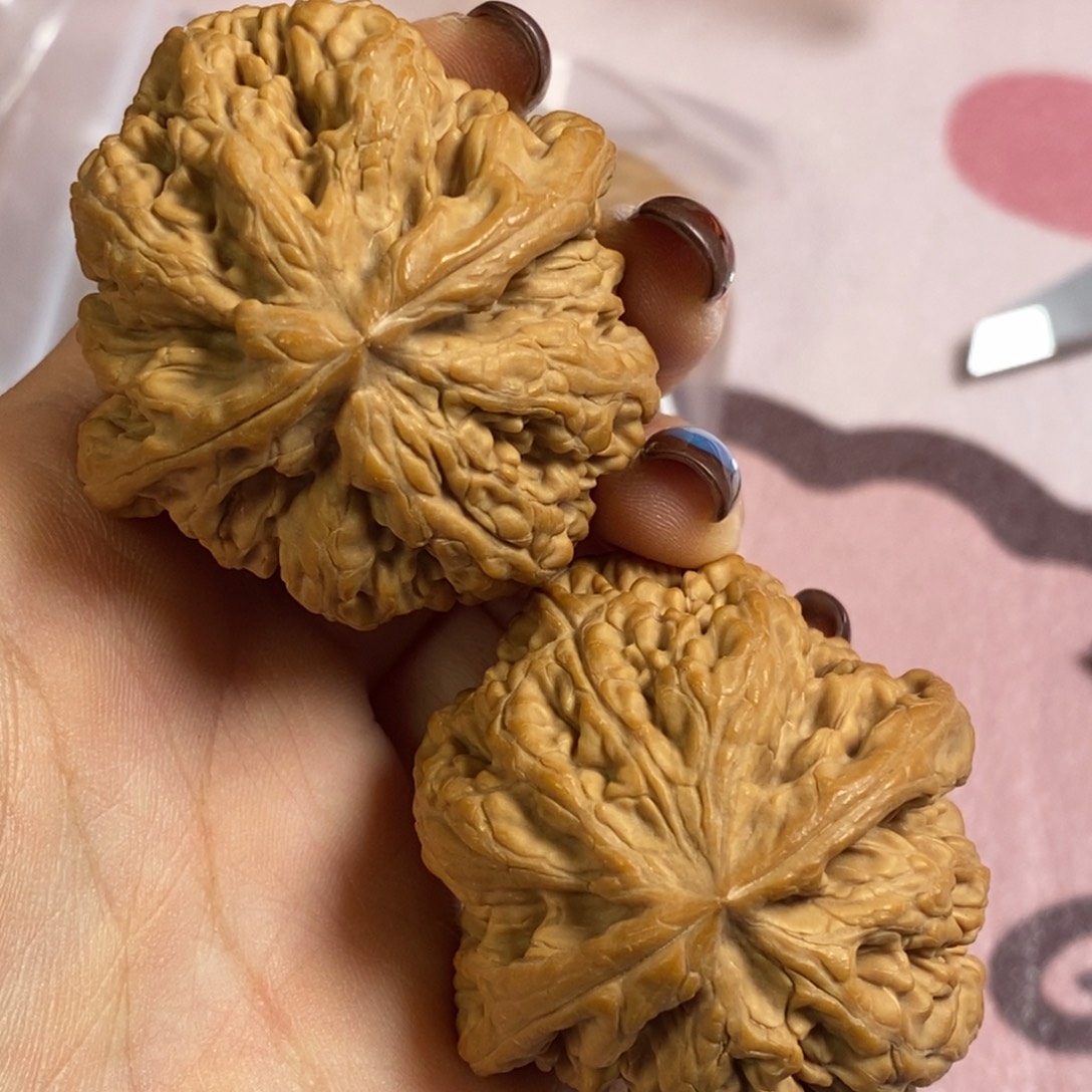 文玩核桃吊坠43粗筋388