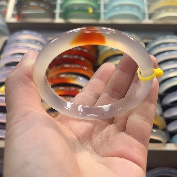 玛瑙/玉髓手镯未镶嵌