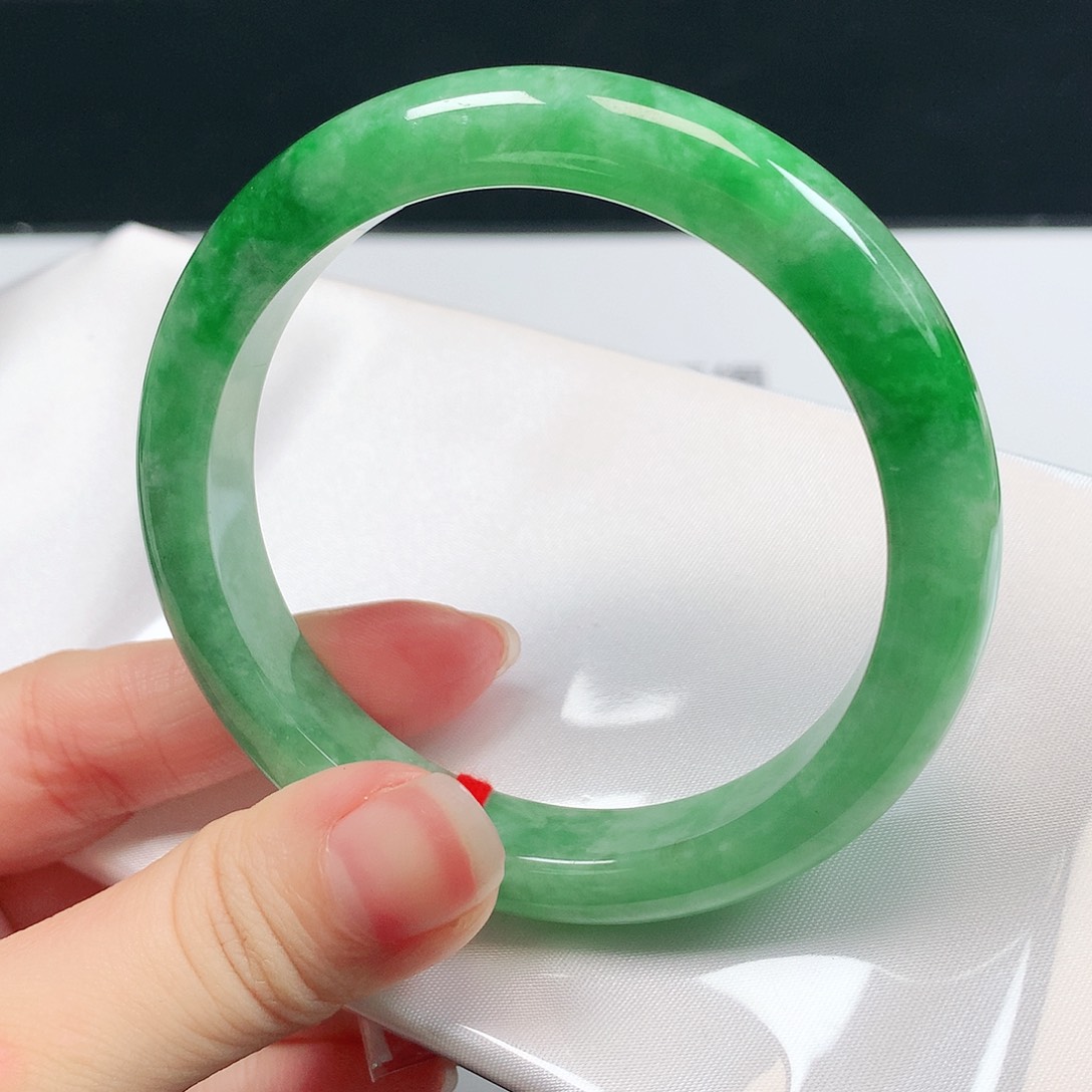 翡翠未镶嵌手镯1493