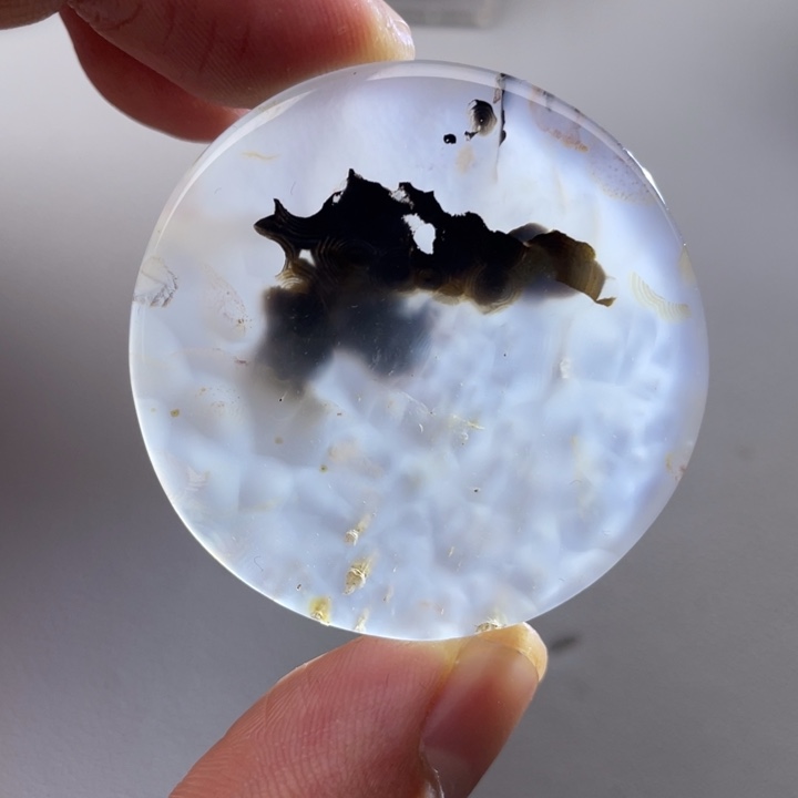 玛瑙/玉髓颈饰未镶嵌大**跑