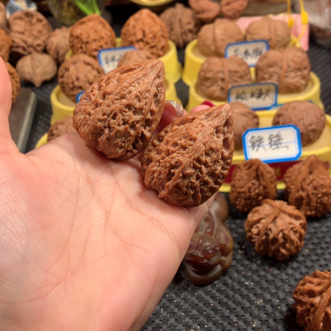 文玩核桃把件塔尖