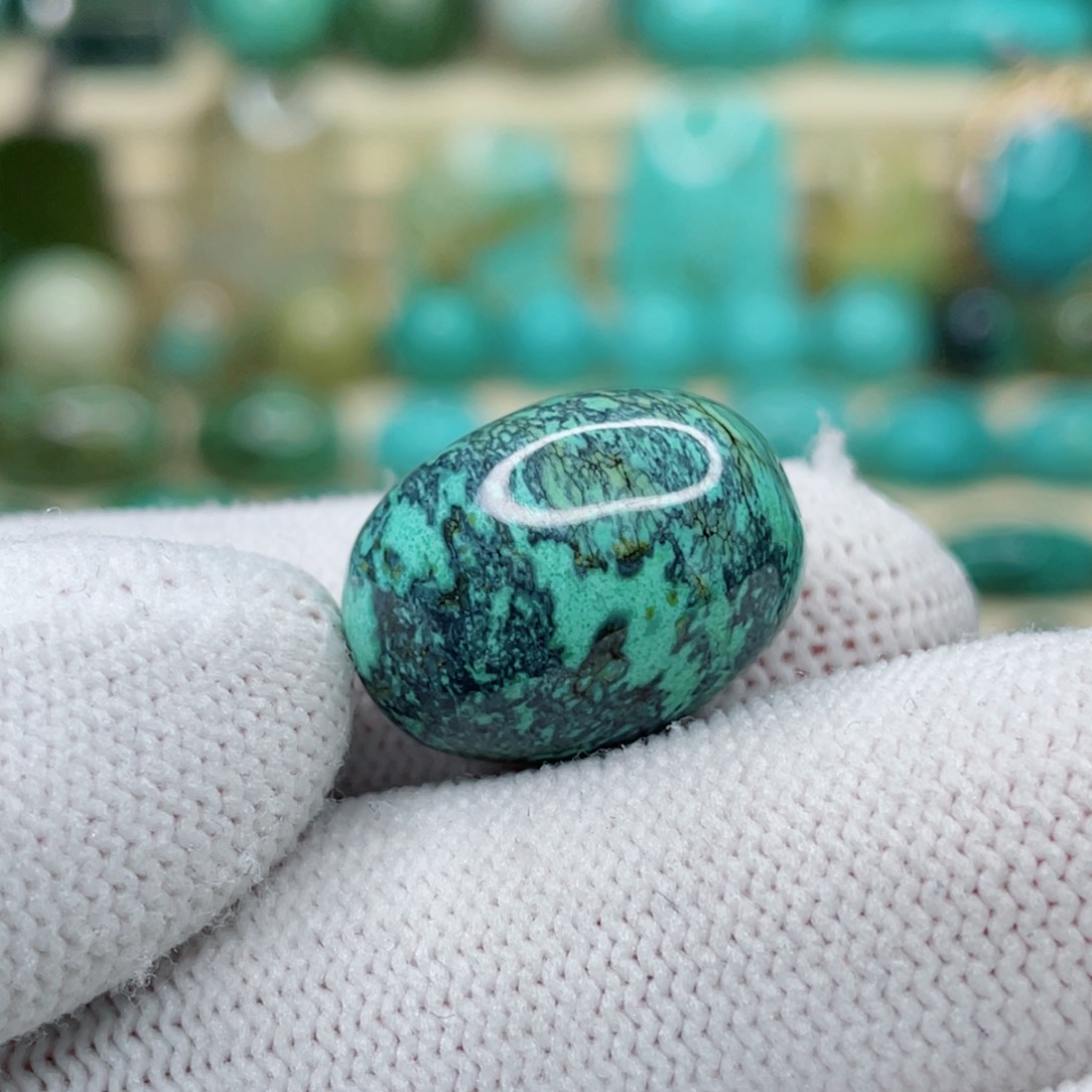 未镶嵌绿松石珠宝奇石