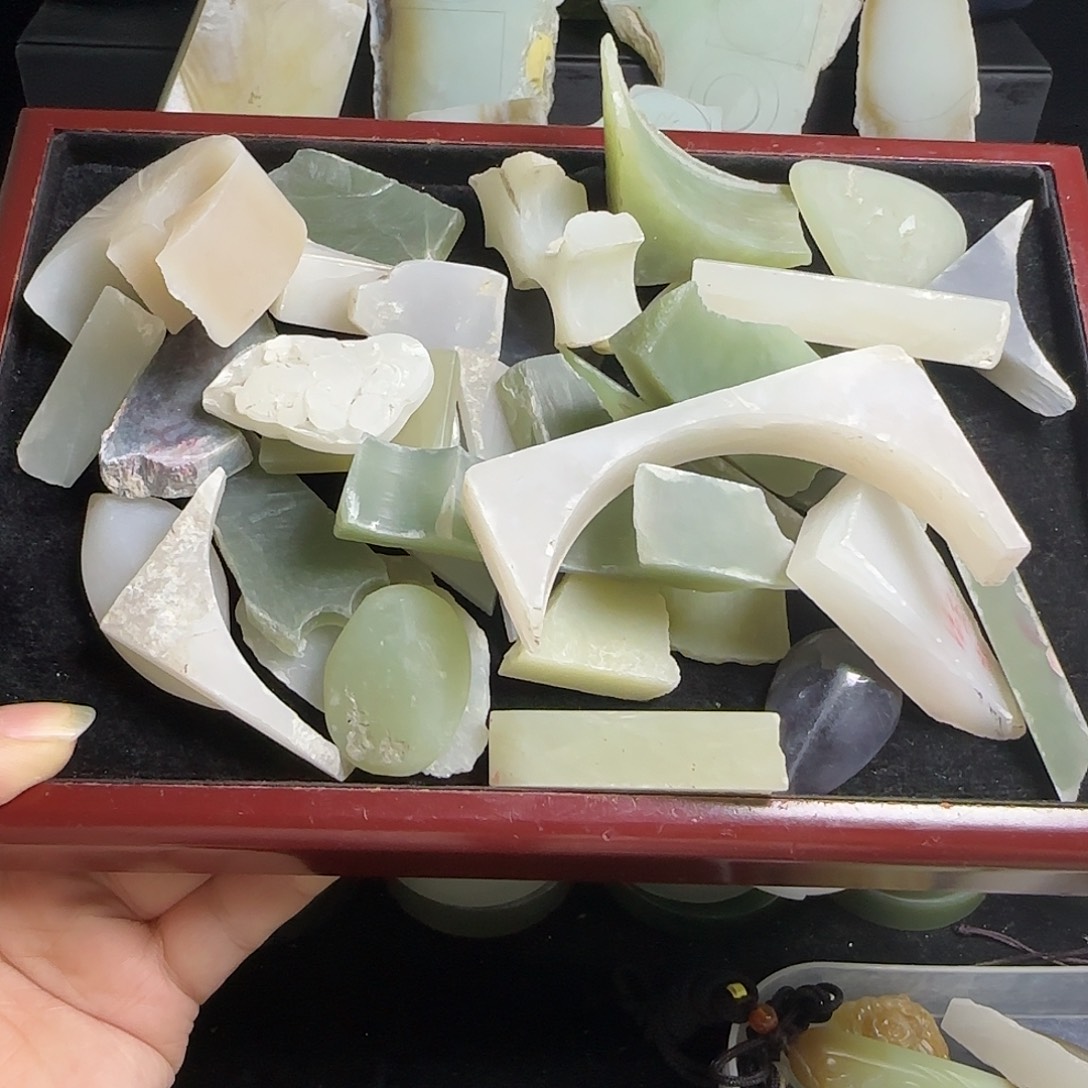 ****好和田玉（糖玉）未镶嵌珠宝半成品