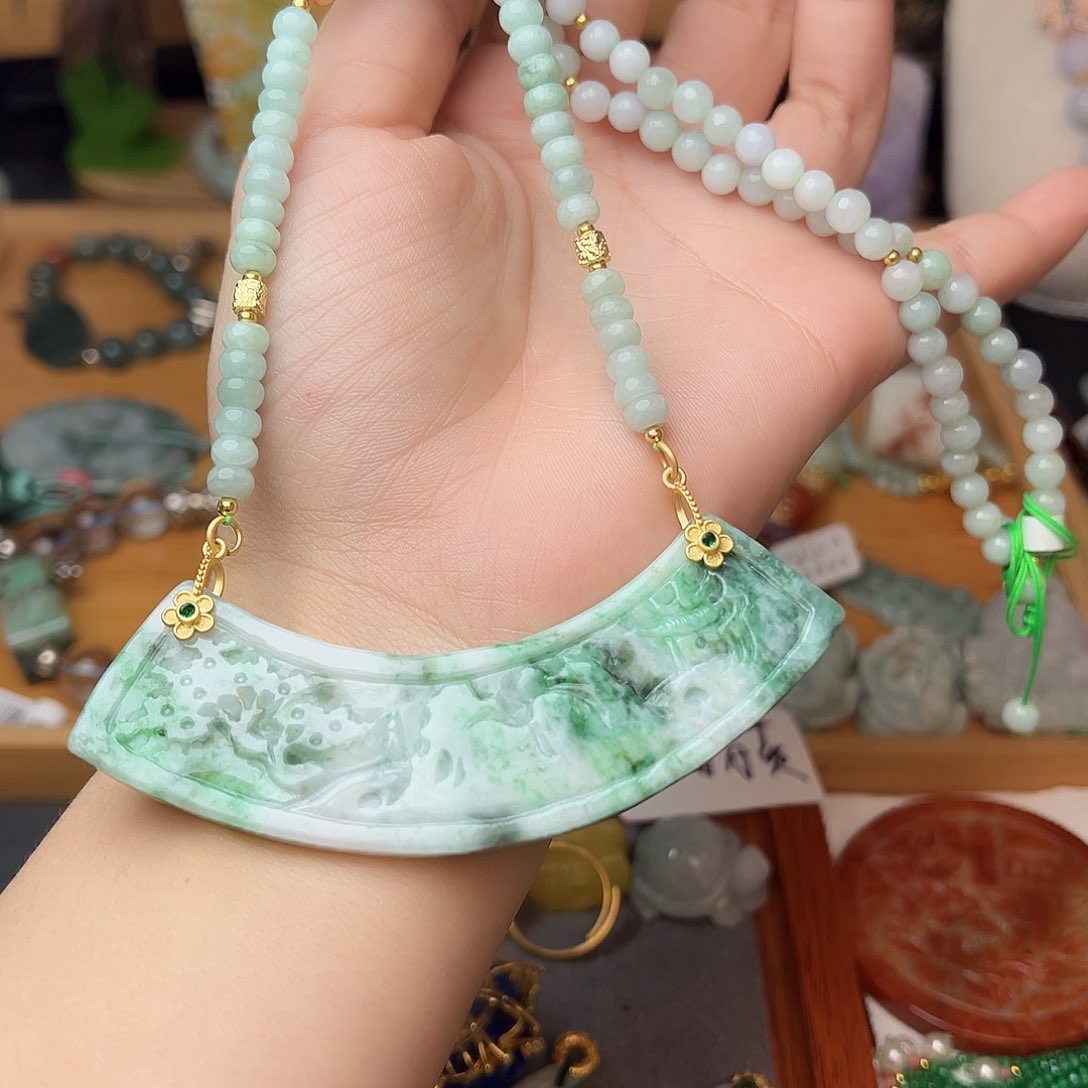 翡翠颈饰未镶嵌吊坠15