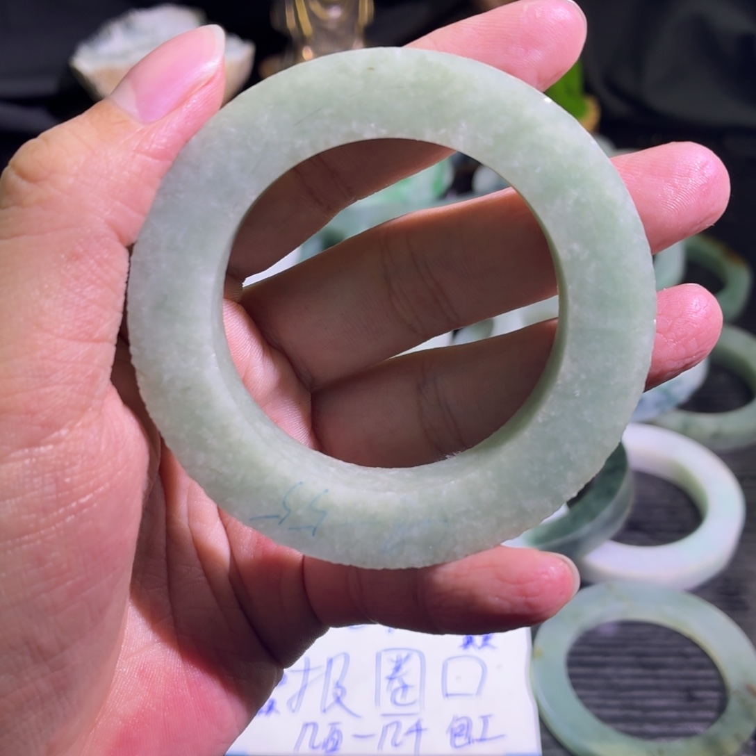 定制翡翠未镶嵌天然翡翠A货毛胚手镯定制