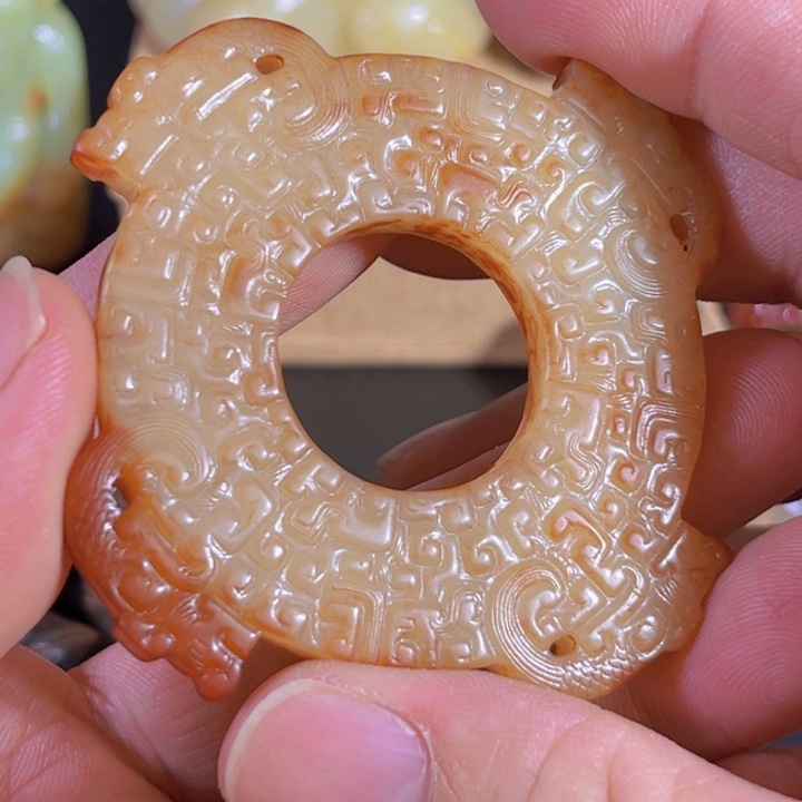 和田玉（糖玉）颈饰未镶嵌春****岸