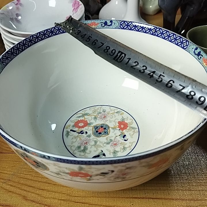 盘瓷片陶瓷杯盘壶碗都有