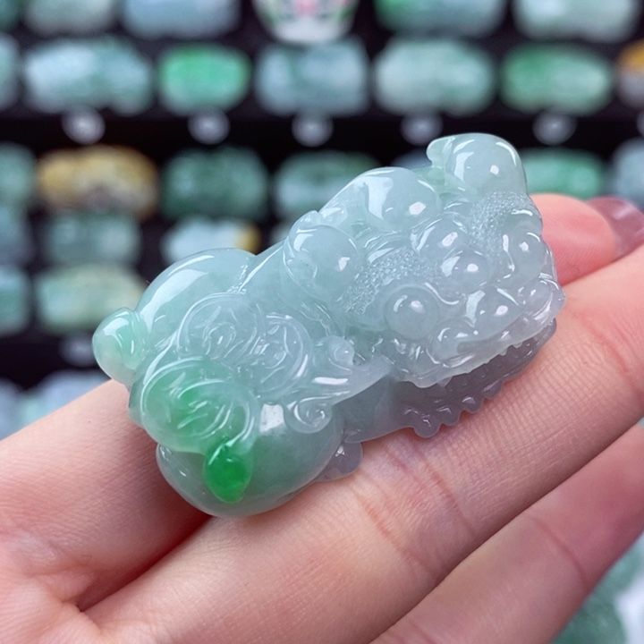 翡翠颈饰未镶嵌天然