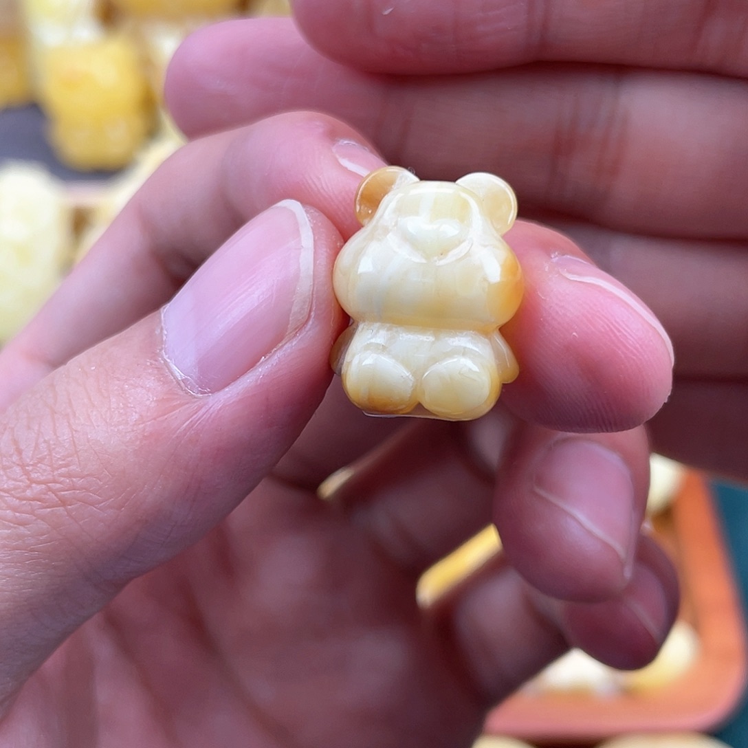 琥珀裸石未镶嵌小**.蜜蜡