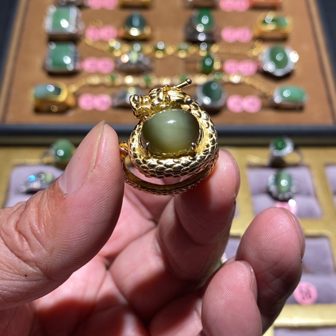 和田玉（碧玉）戒指未镶嵌