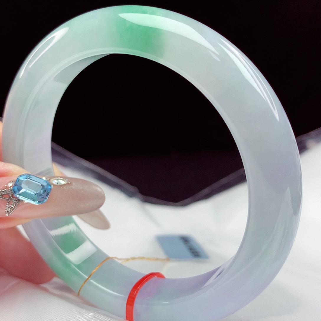 翡翠手镯未镶嵌56圈0053