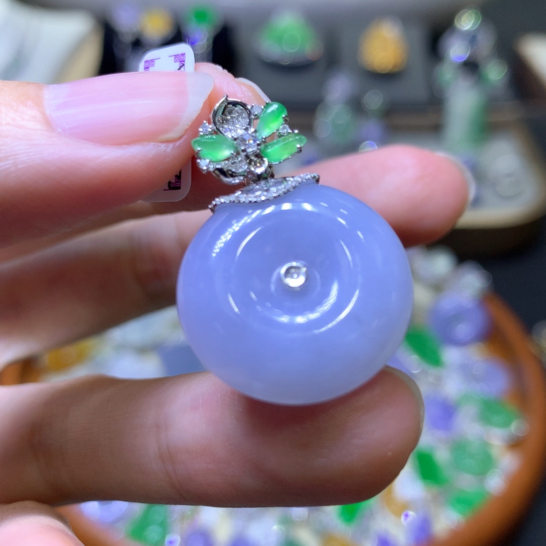 【闪购商品】翡翠颈饰18K金镶嵌翡翠吊坠项链