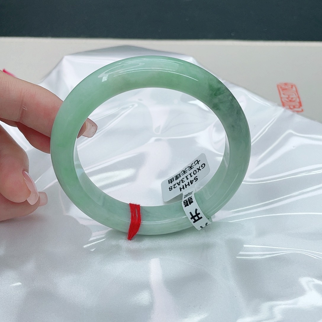 翡翠手镯未镶嵌正56.6