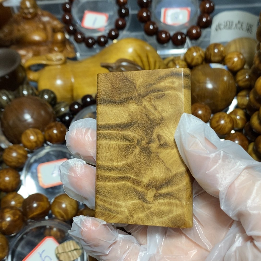 金丝楠狼*木雕工艺品