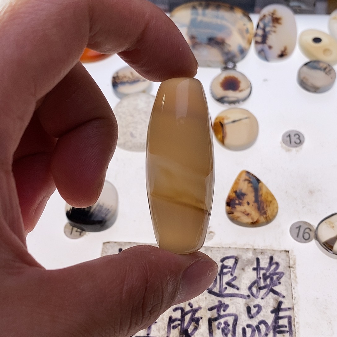 未镶嵌玛瑙/玉髓珠宝奇石