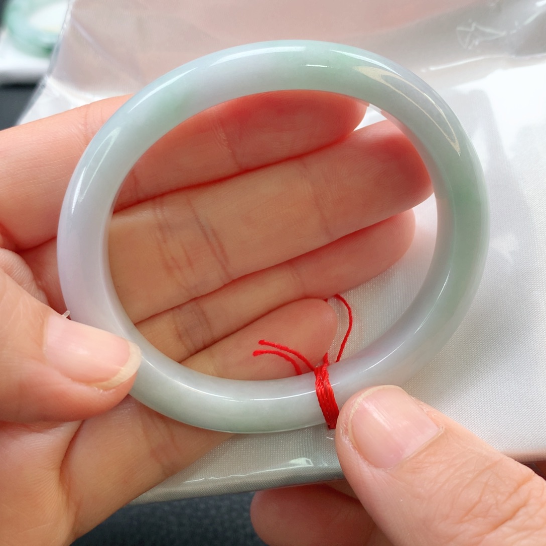 翡翠手镯未镶嵌54贵妃