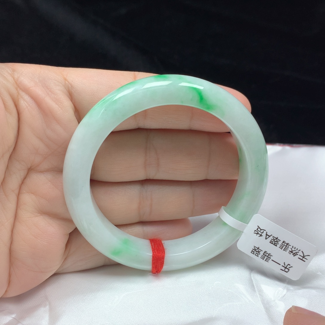 翡翠未镶嵌手镯正圈54.4