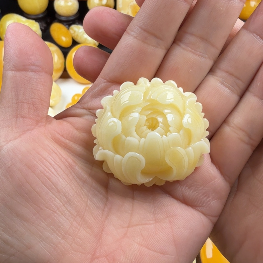 琥珀未镶嵌颈饰纯天然琥珀蜜蜡