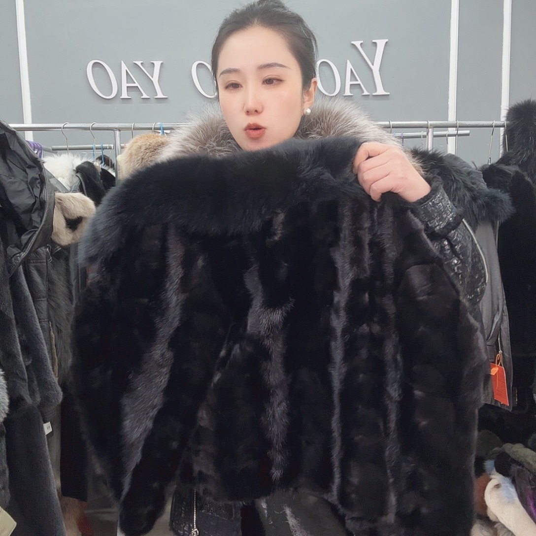 姚小妖家高端皮草