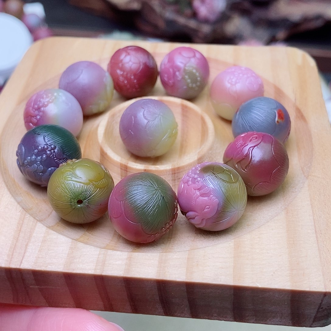 玛瑙/玉髓珠宝奇石未镶嵌江****月盐源玛瑙定制