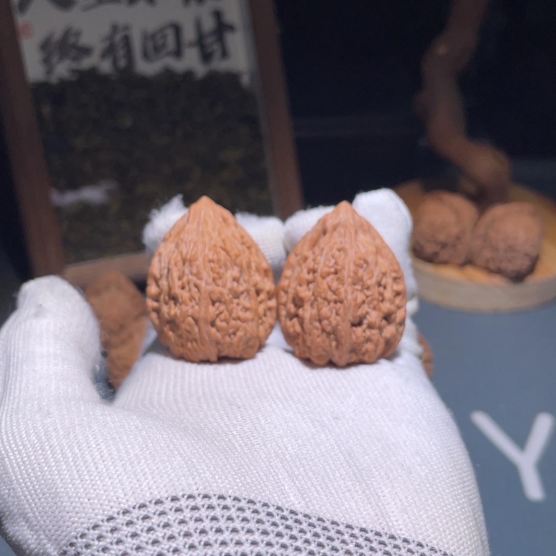 文玩核桃吊坠朵***哥塔尖33