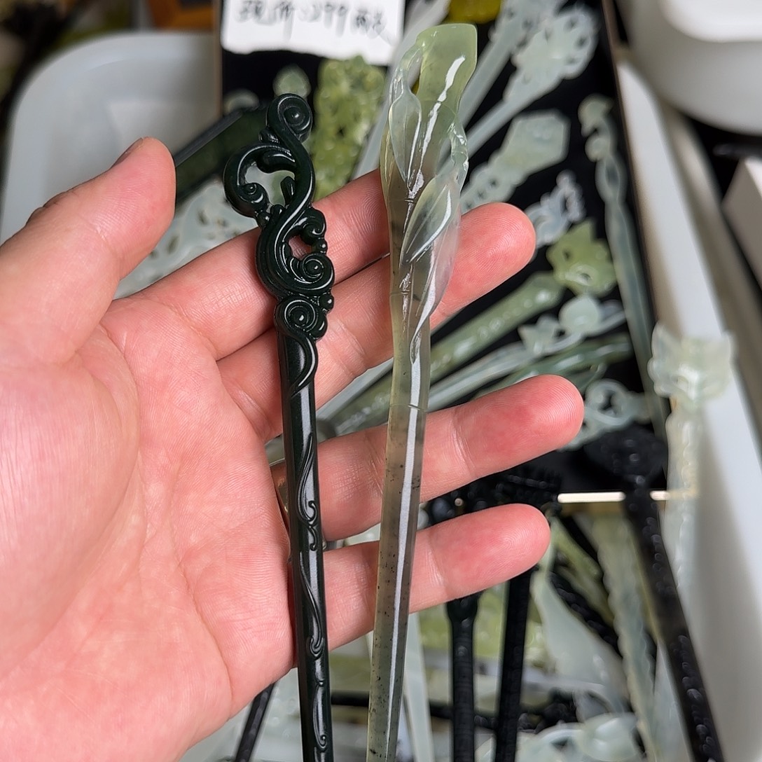爱***昵蛇纹石玉未镶嵌发饰